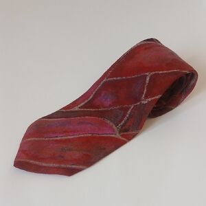 Stylish Burgundy Tie for Men Little Detail See Foto